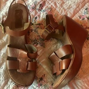 Kork-Ease size 8.5 brown wedges